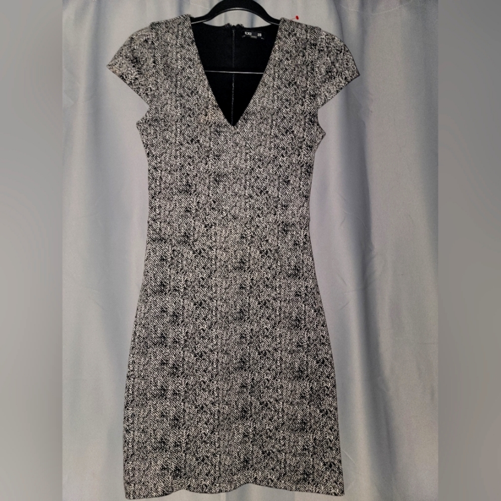 Express cap sleeve v neck sheath dress, size XS, #15229